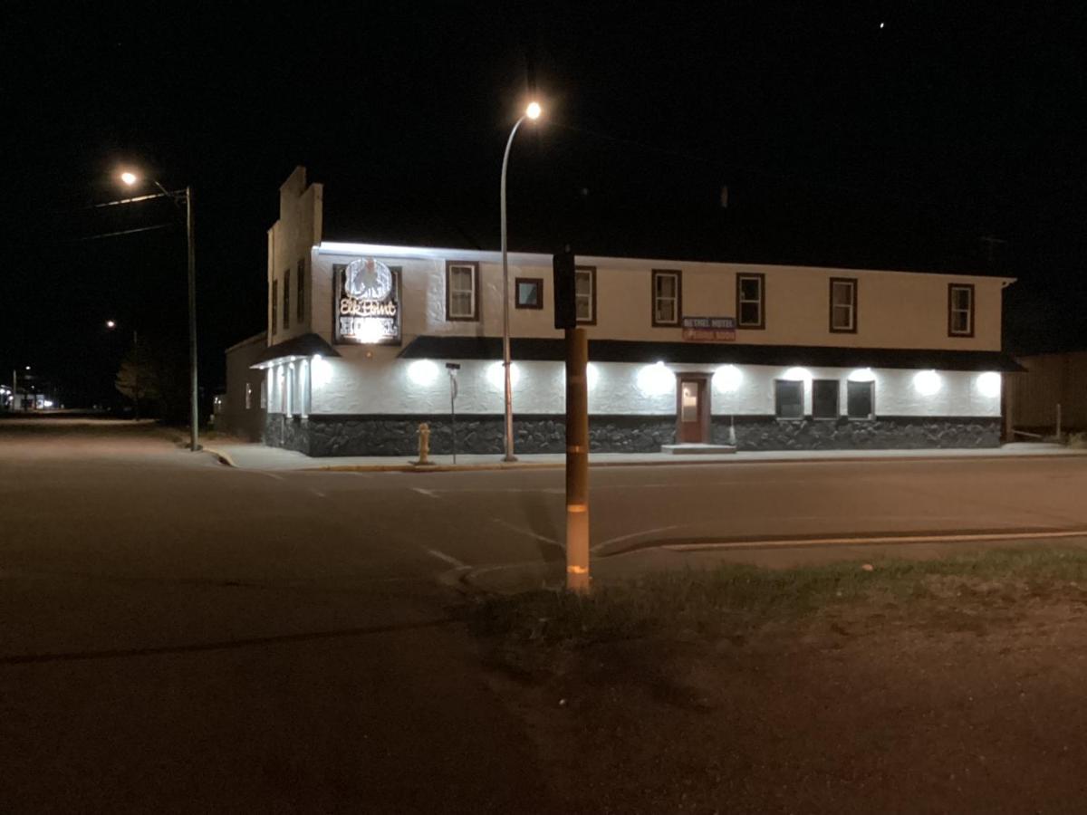 Bethel Hotel Elk Point Екстер'єр фото